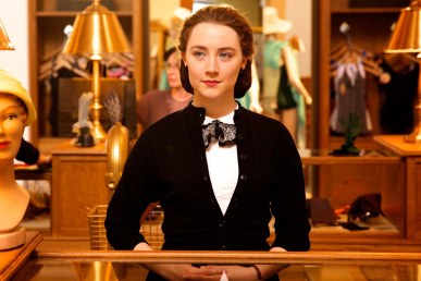 https://cinrac.com/wp-content/uploads/2016/03/t-brooklyn-trailer-saoirse-ronan.jpg